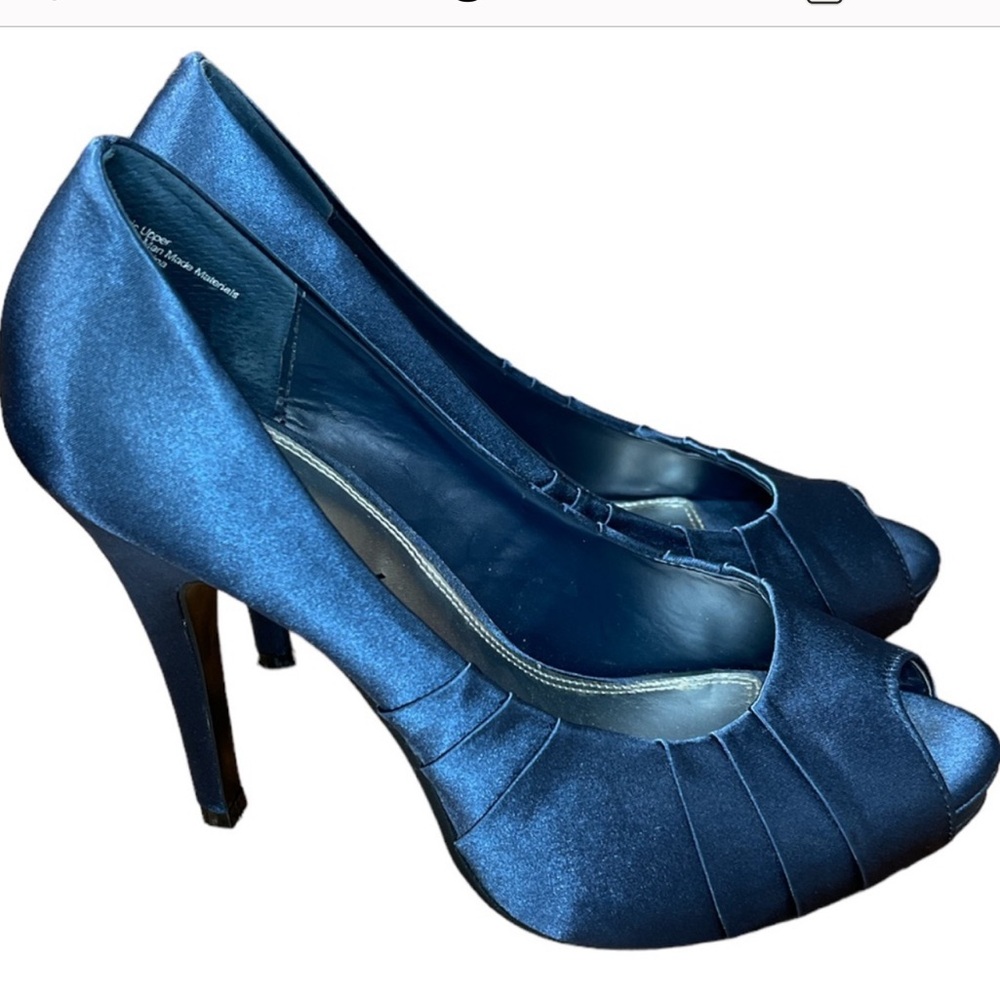 LuLu's NAVY SATIN PEEP TOE HEELS